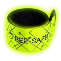 Bee-Safe click armband LED USB oplaadbaar groen (foto 1)